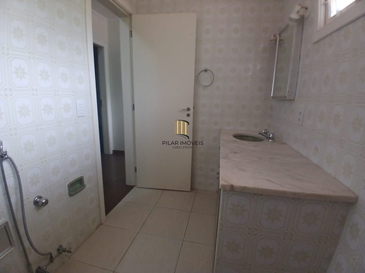 Casa com piscina e patio ampla no bairro Boa Vista, Porto Alegre/RS