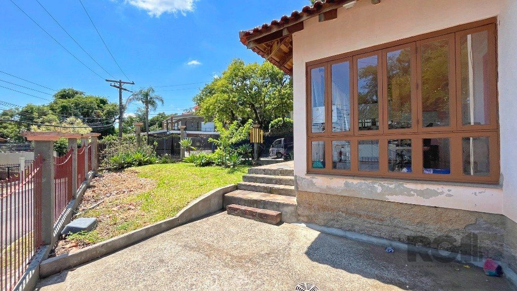 Casa 3 dormitórios no bairro Teresópolis