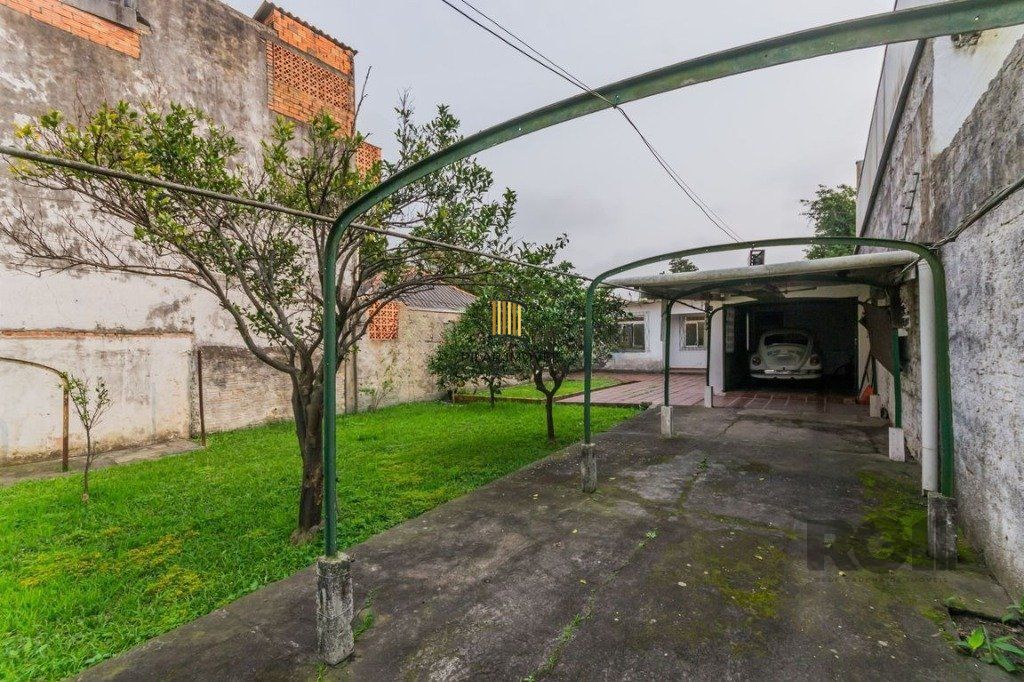 Casa com 2 dormitórios no bairro Vila João Pessoa