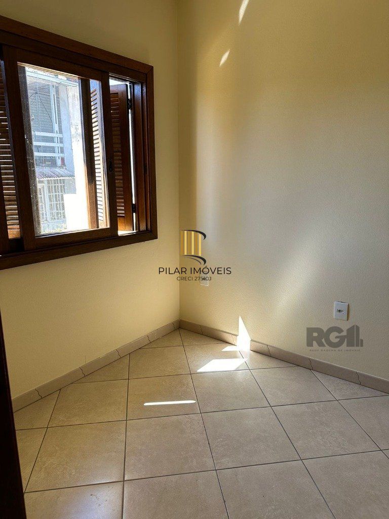 Casa de 3 dormitórios com 144m², no bairro Lomba do Pinheiro