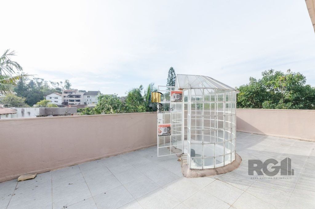 Casa de 4 dormitórios no bairro Três Figueiras