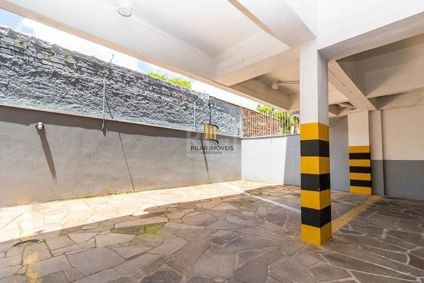 Apartamento para Venda - 43m², semi mobiliado, 1 dormitório, churrasqueira e 1 vaga de garagem no bairro Partenon