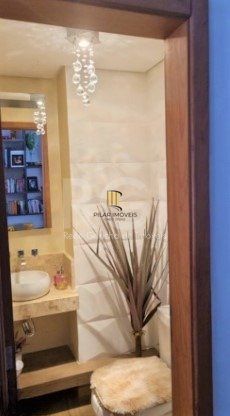 Excelente apartamento localizado no bairro Bela Vista, 128 m² privativos, totalmente reformado e mobiliado.