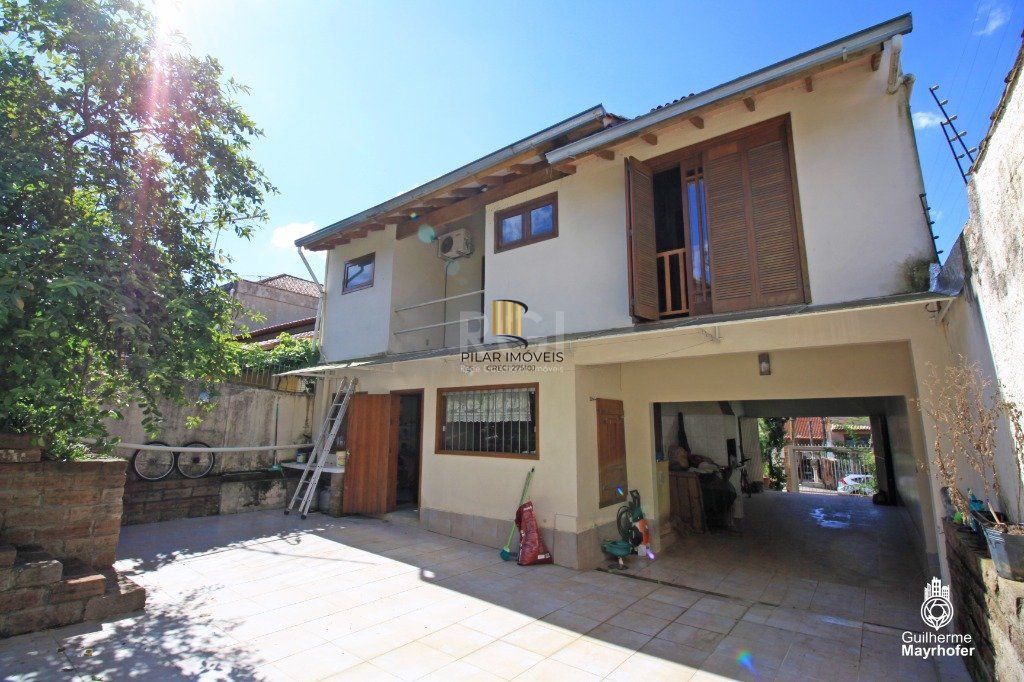 Casa para Venda - 240m², 4 dormitórios, sendo 3 suites, 6 vagas - Jardim Sabará
