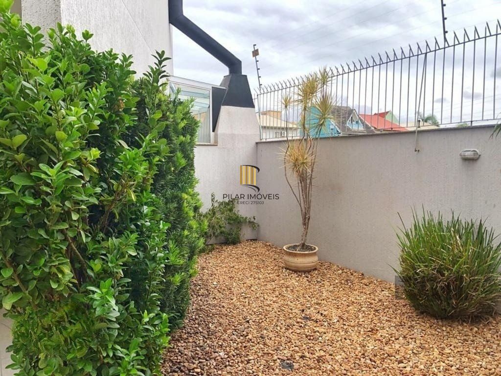 Casa em condomínio 114m² - 3 dormitórios, 1 suíte e 2 vagas no bairro Sarandi