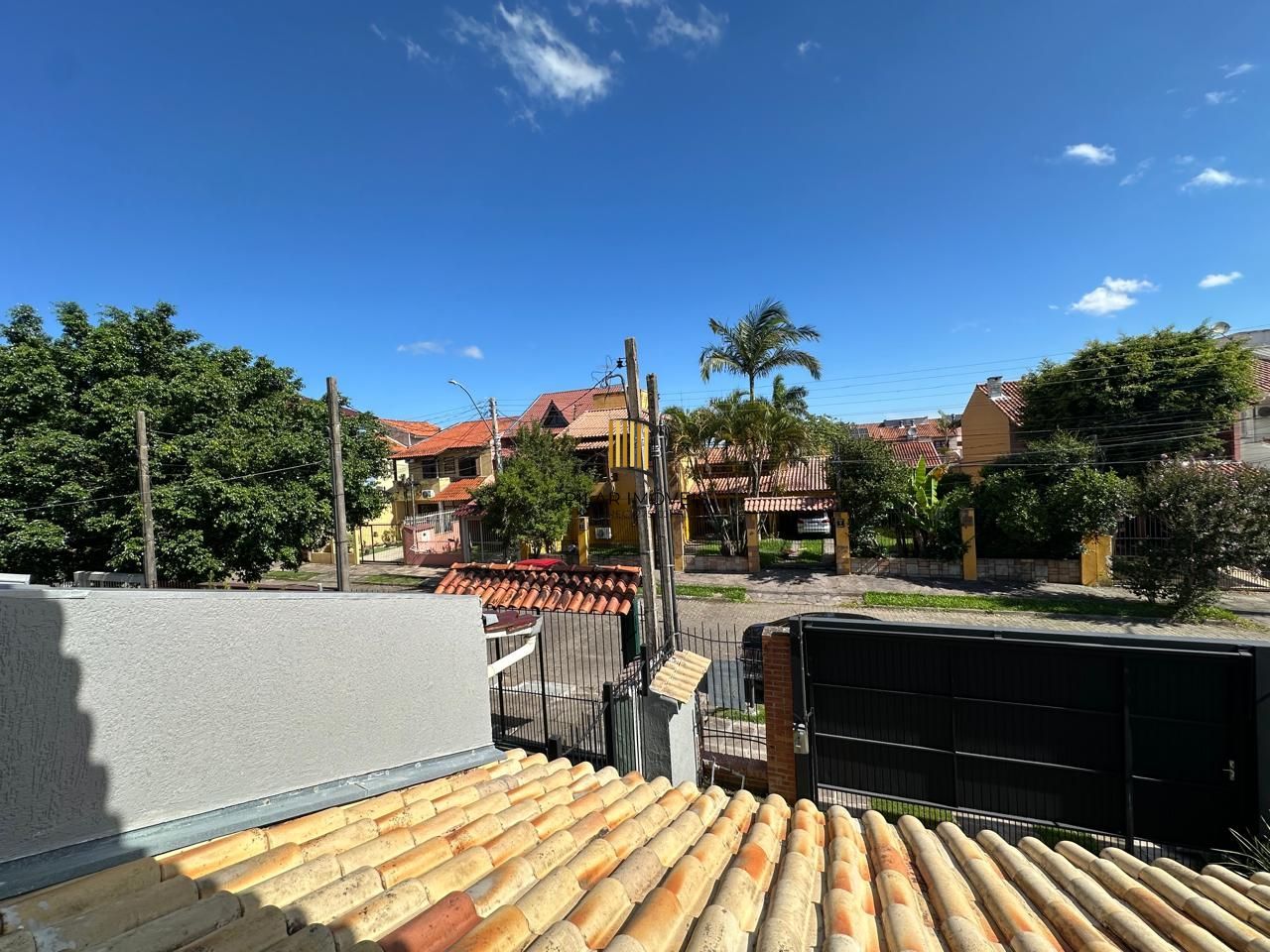 Casa 3 dormitórios no bairro Hípica