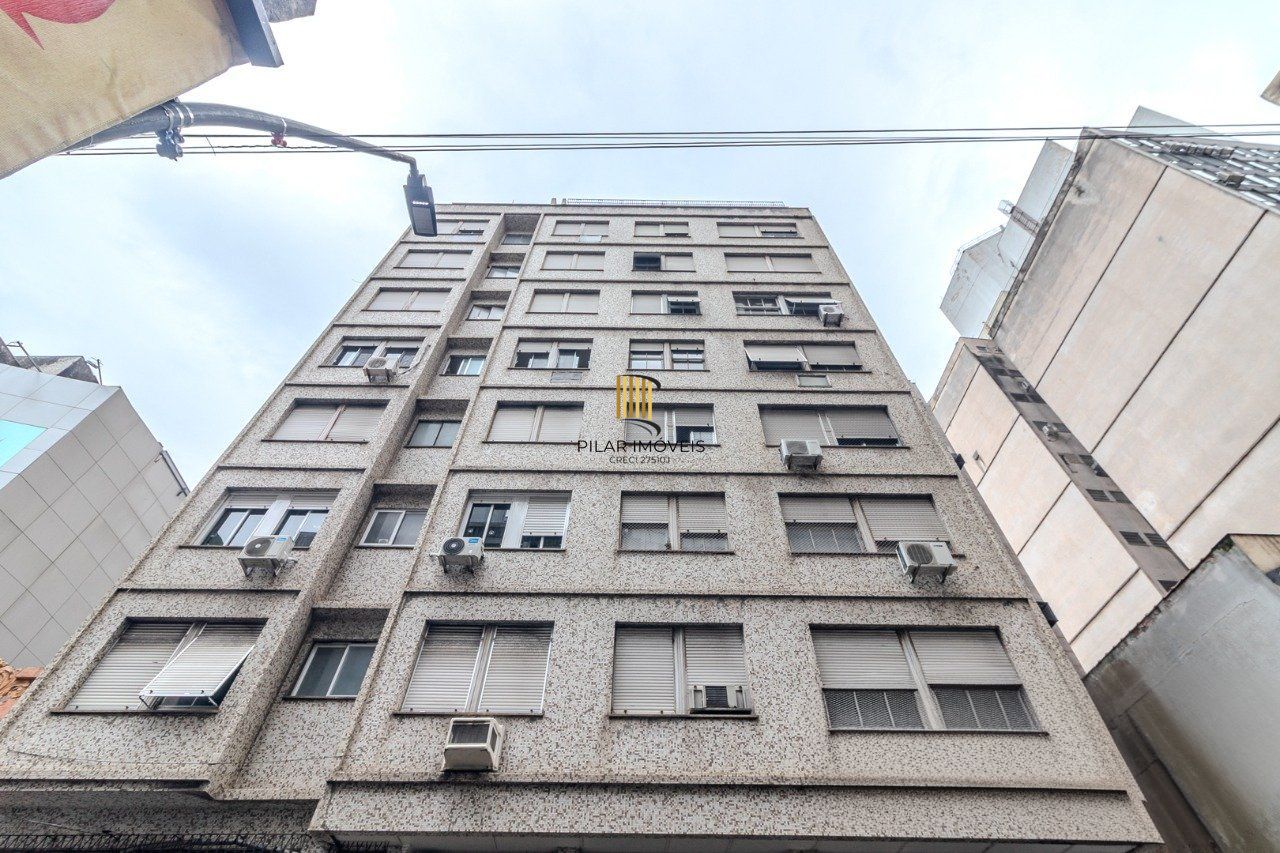 Apartamento 2 dormitórios no Centro Histórico