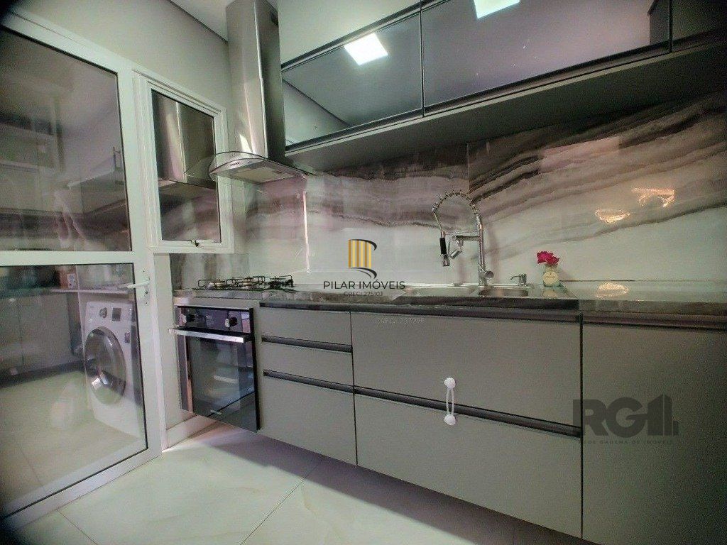 Casa com 3 dormitórios no bairro hípica