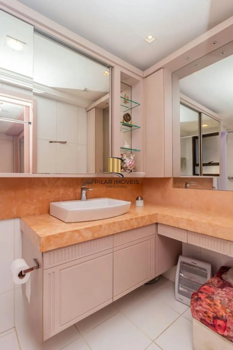 Apartamento de 3 dormitórios à venda em Bela Vista, Porto Alegre.