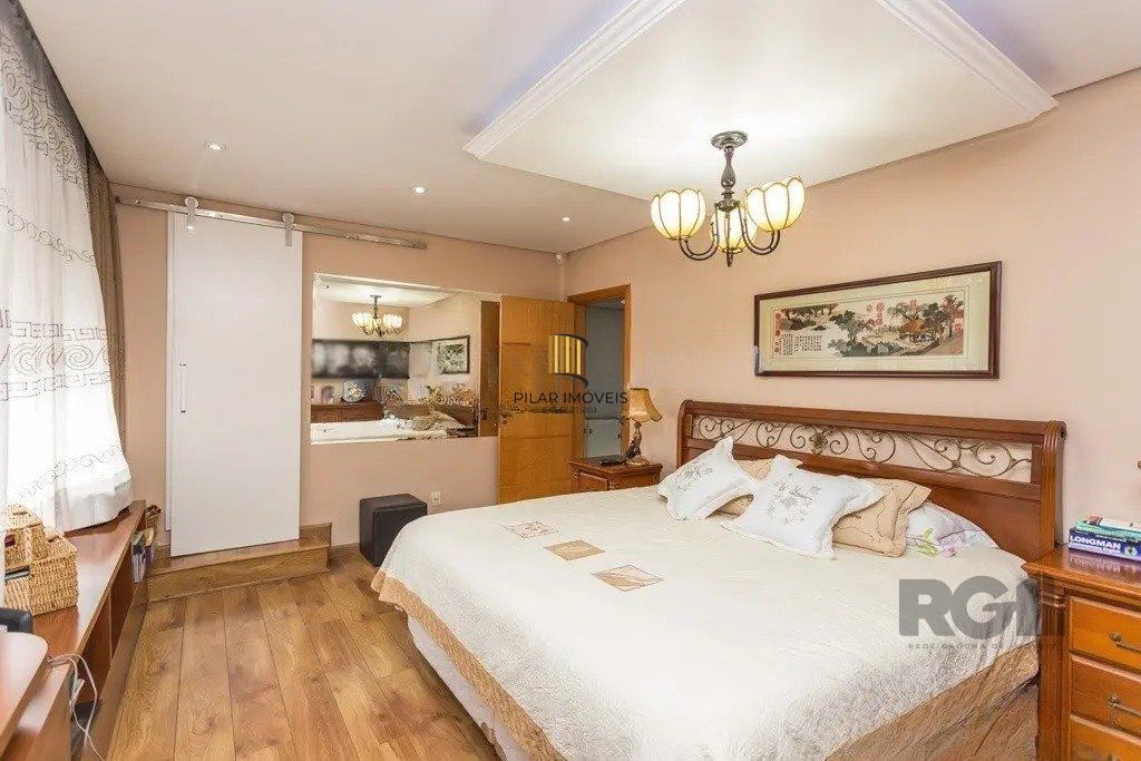 Casa com 3 dormitórios no bairro Jardim Lindóia