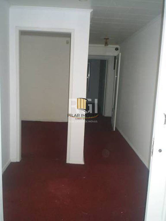 Casa para Venda - 250m², 3 dormitórios, 2 vagas - Petrópolis