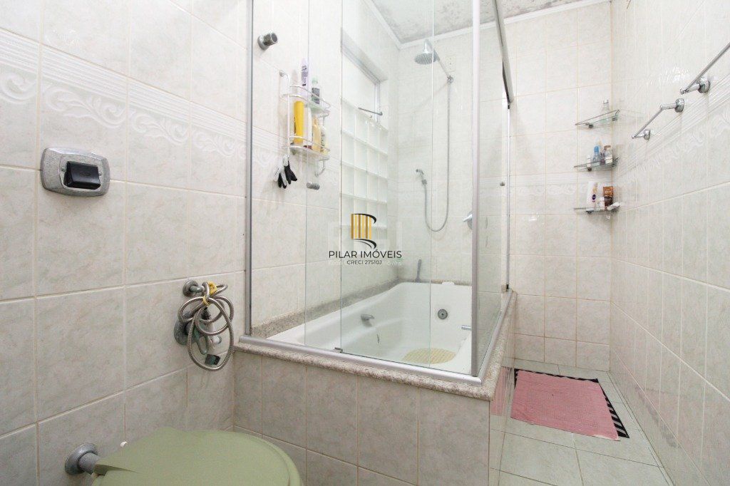 Casa para Venda - 406.36m², 6 dormitórios, sendo 6 suites, 2 vagas - Chácara das Pedras