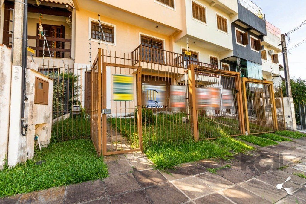 Casa 3 Dormitório(s) Bairro Ipanema