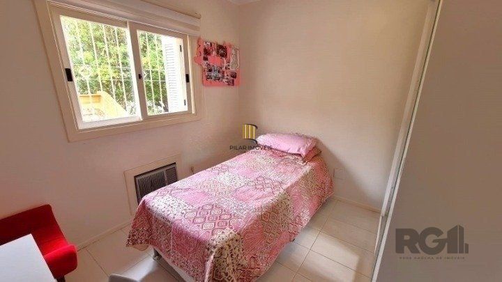 Casa em condomínio 110m² - 3 dormitórios sendo 1 suíte e 1 vaga de garagem no bairro Teresópolis