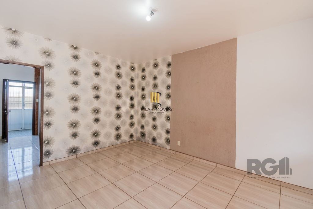 Casa de 159m² - 2 dormitórios, 3 vagas no bairro Rubem Berta