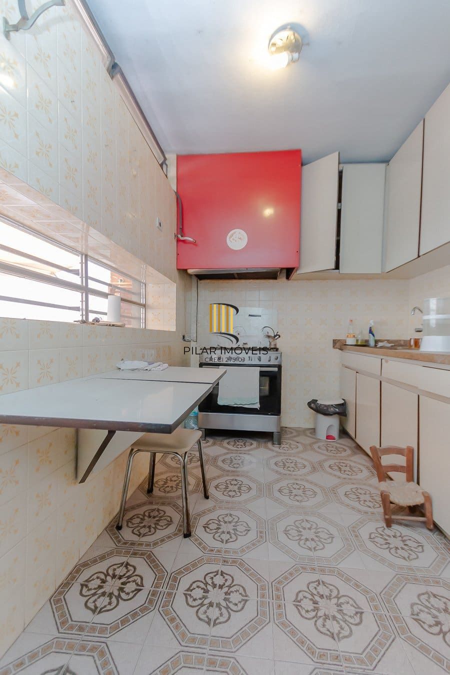 Casa com 3 dormitórios com 279.5m², no bairro Três Figueiras
