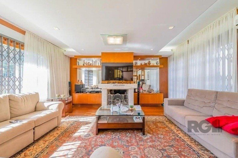 Casa 221m² - 3 dormitórios, 1 suíte, 4 vagas de garagem no bairro Vila Assunção - Pilar Imóveis