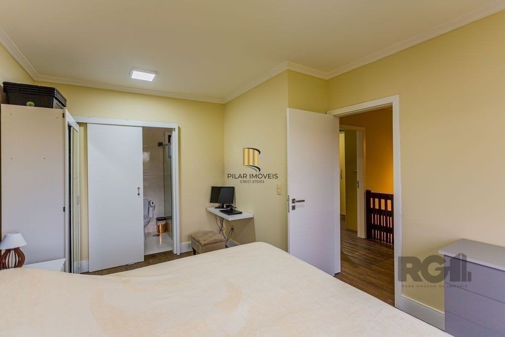 Casa em condomínio de 155m², 3 dormitórios, 4 vagas no bairro Espírito Santo