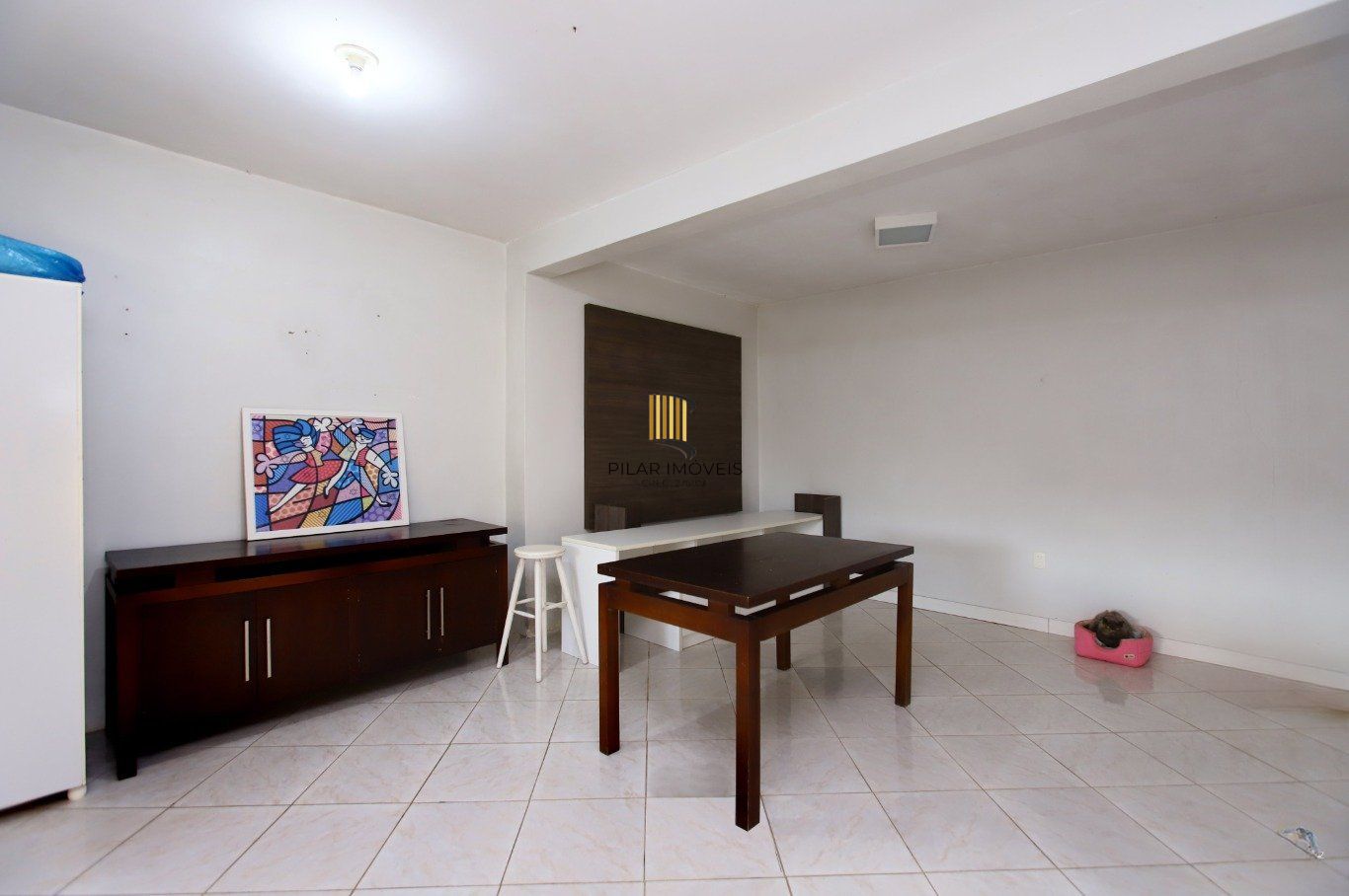 Casa com Edícula nos fundos, total de 5 dormitórios no Bairro gloria.