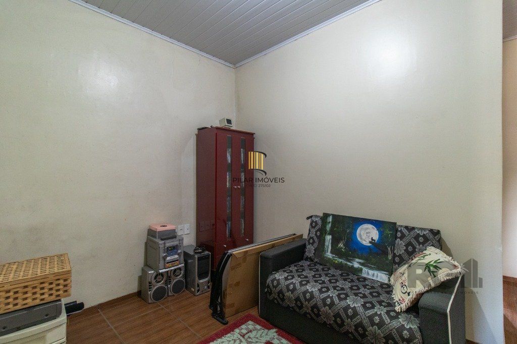Casa com 3 dormitórios e 3 vagas no bairro Santa Tereza