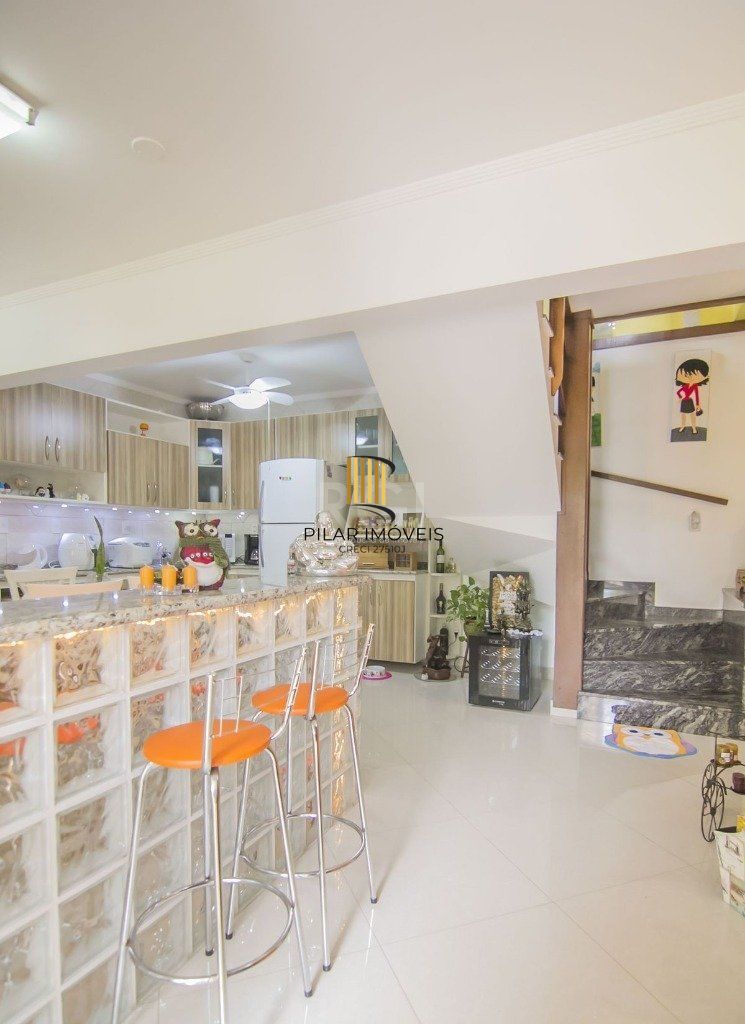 Casa para Venda - 252m², 3 dormitórios, sendo 1 suites, 3 vagas - Parque Santa Fé
