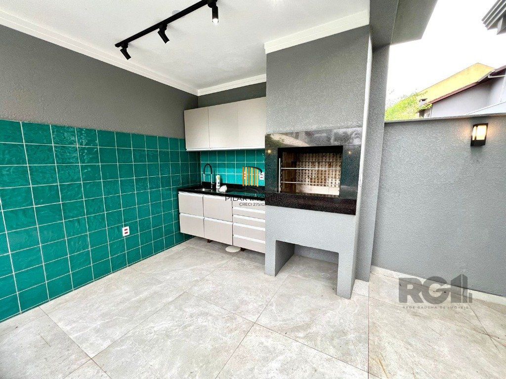 Casa 2 dormitórios no bairro Hípica