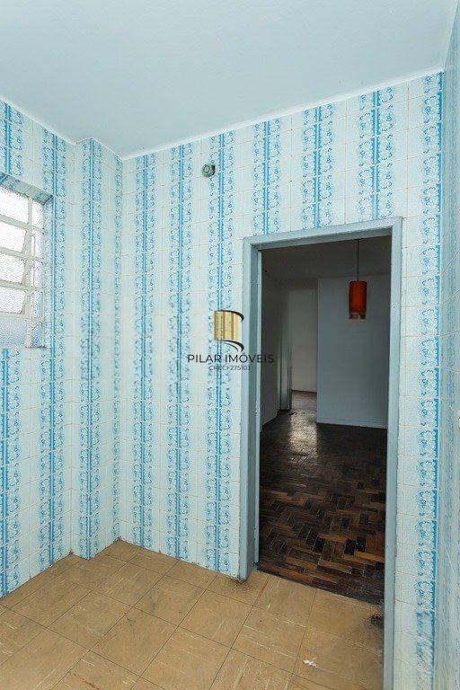 Apartamento com 2 quartos e 65m² à venda em Azenha, Porto Alegre.