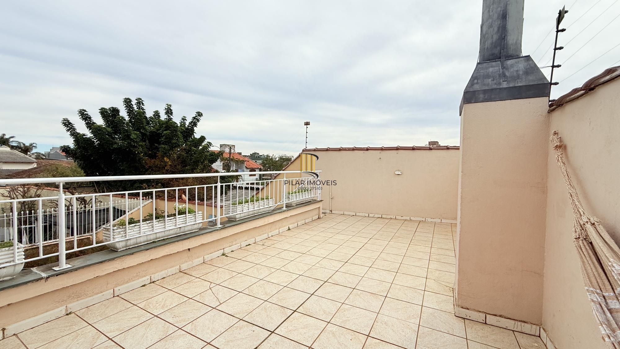 Casa para Venda - 260m², 4 dormitórios, sendo 1 suites, 4 vagas - Nonoai