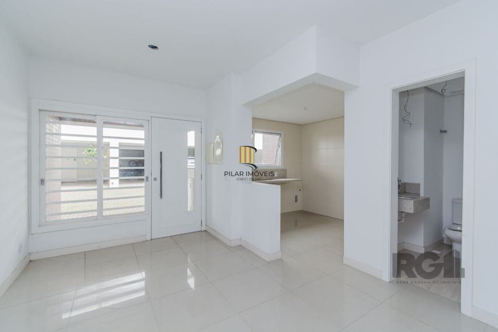 Excelente casa em condomínio de 251m² com 3 suítes e elevador!