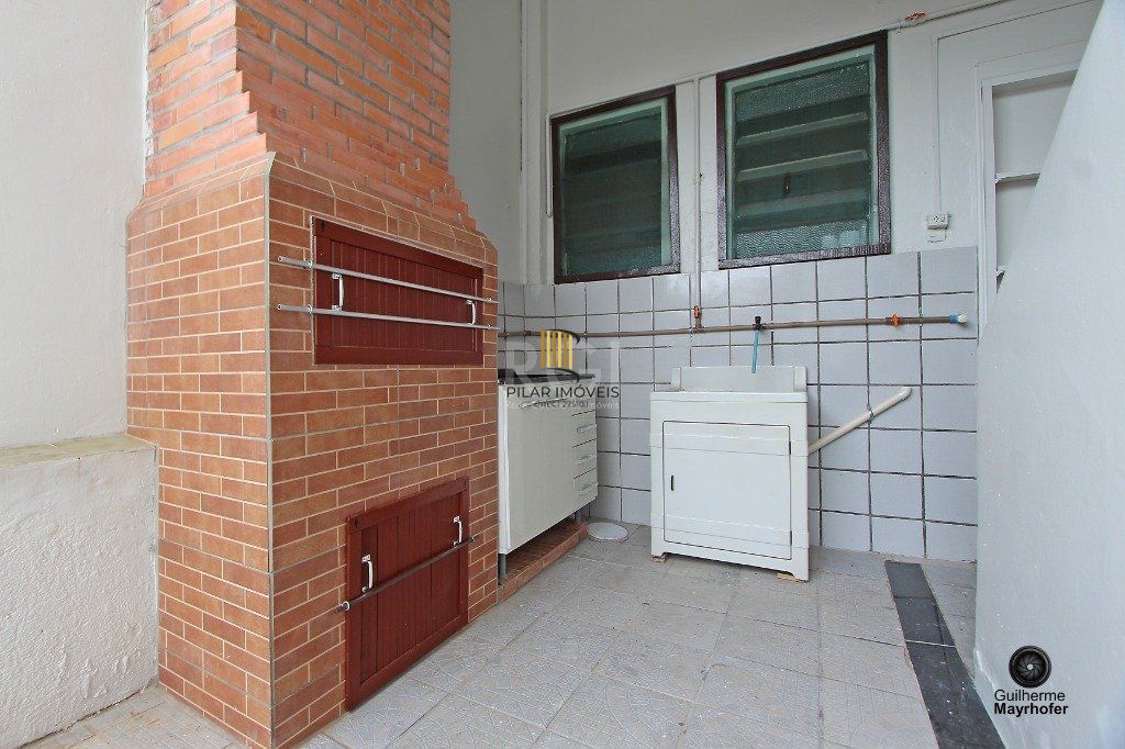 Casa para Venda - 233m², 4 dormitórios, 5 vagas - Nonoai