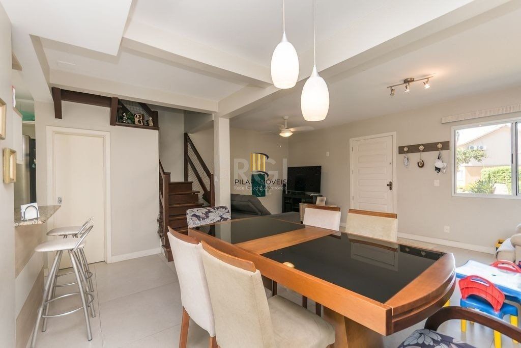 Casa Condominio para Venda - 178,00 m², 3 dormitórios, sendo 2 suites, 2 vagas - Alto Petrópolis