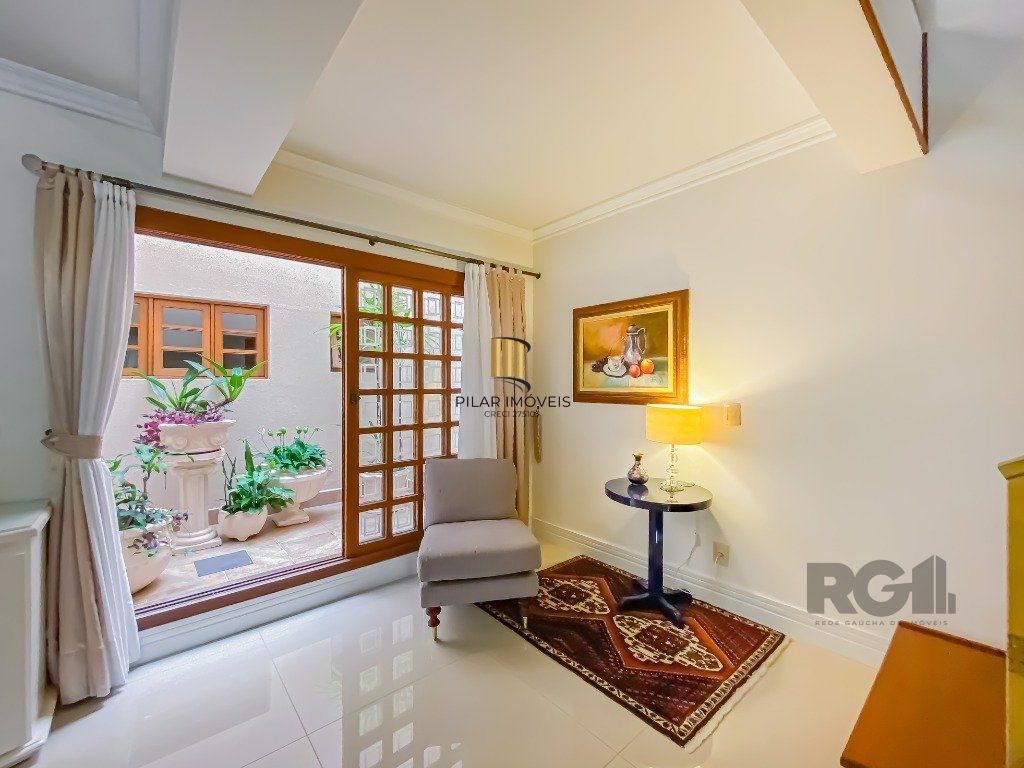 Casa alto padrão, 500m² privativos com linda vista da cidade no Morro Apamecor