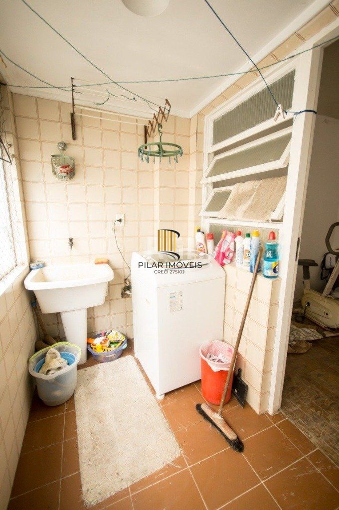 Cobertura para Venda - 237.88m², 3 dormitórios, sendo 1 suites, 2 vagas - Moinhos de Vento
