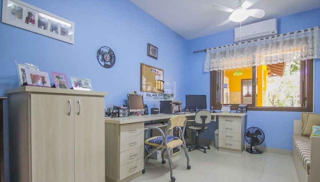 Casa para Venda - 252m², 3 dormitórios, sendo 1 suites, 3 vagas - Parque Santa Fé