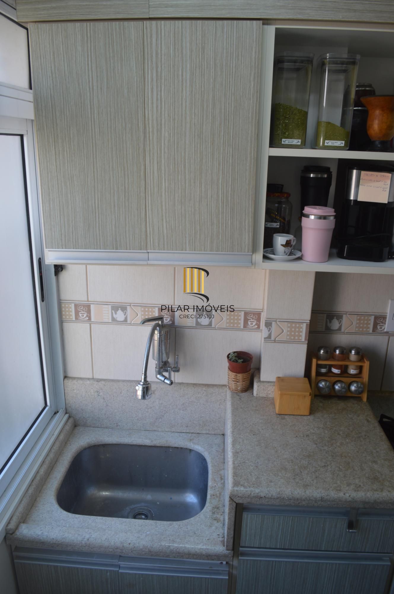 Apartamento com 3 quartos e 77m² à venda em Teresópolis, Porto Alegre.
