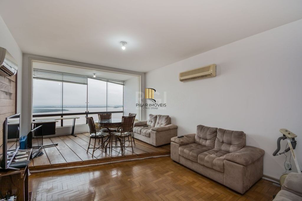 Apartamento de 3 quartos com vista para o rio á venda