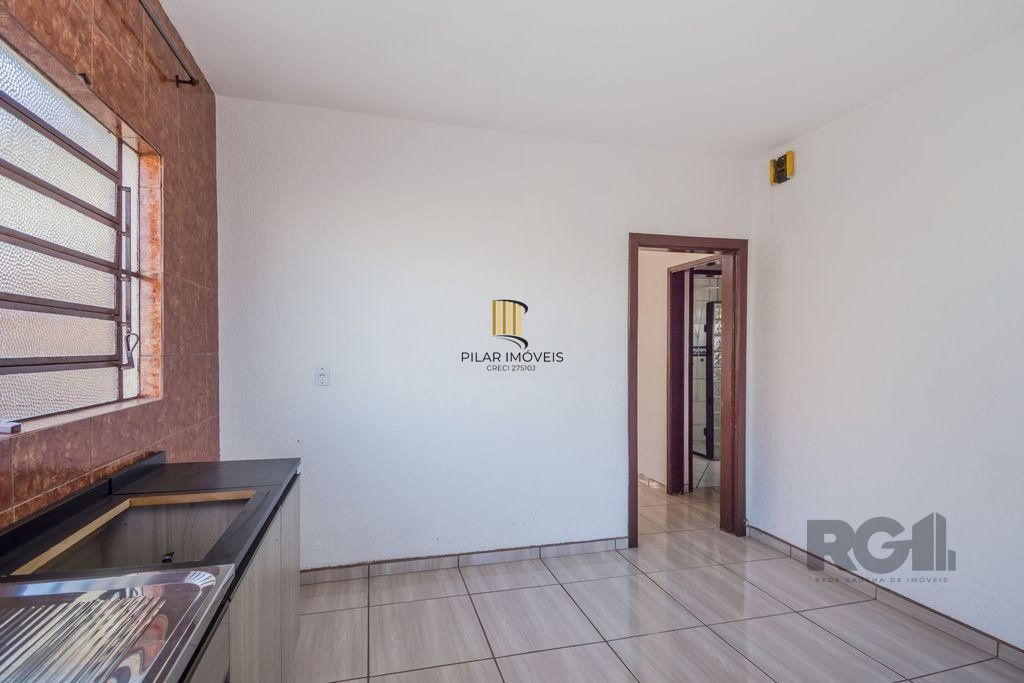 Casa de 159m² - 2 dormitórios, 3 vagas no bairro Rubem Berta