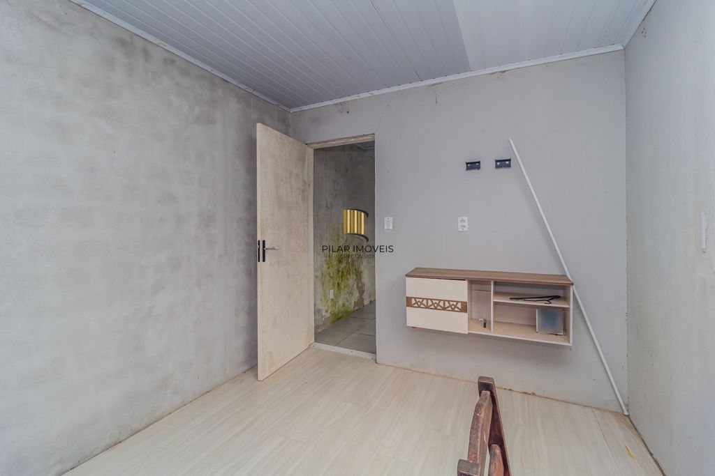Casa 3 dormitórios à venda no Bairro Restinga - Porto Alegre
