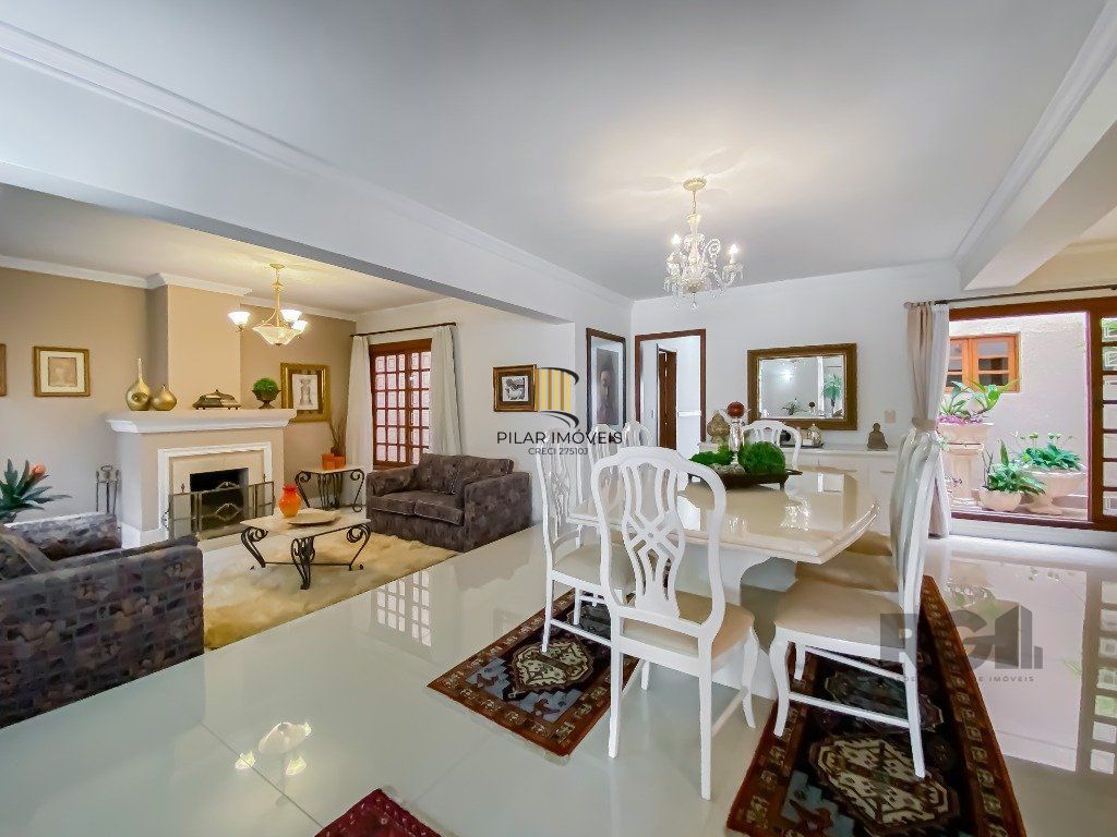 Casa alto padrão, 500m² privativos com linda vista da cidade no Morro Apamecor