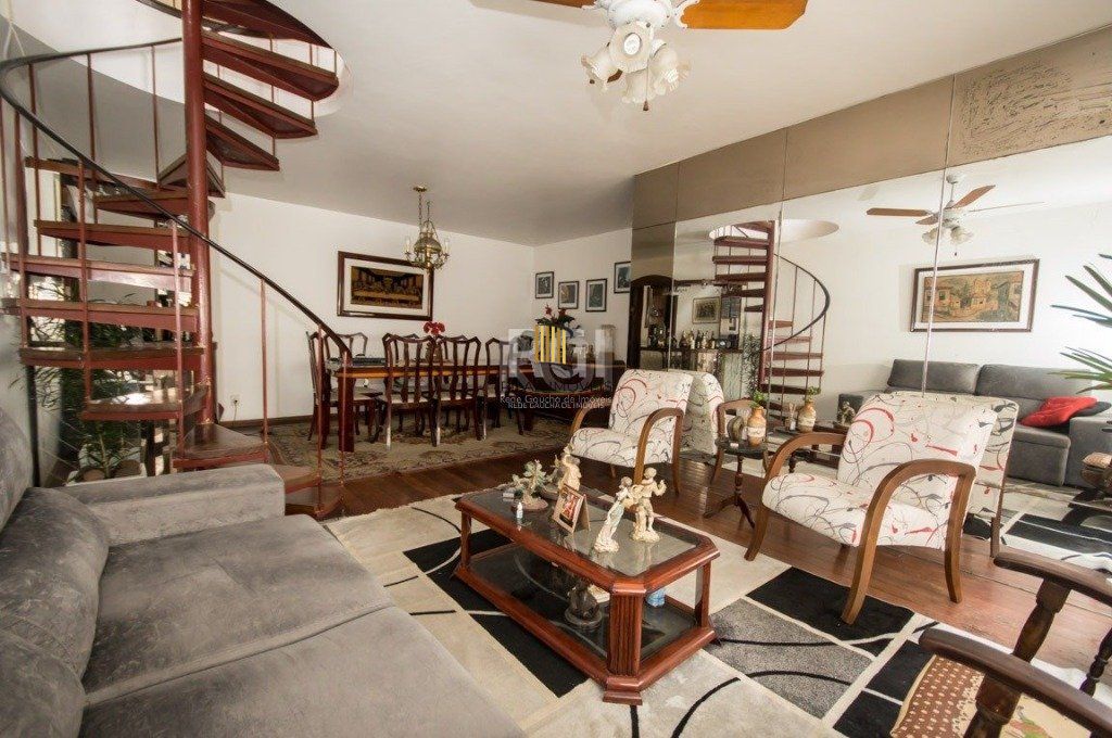 Cobertura para Venda - 237.88m², 3 dormitórios, sendo 1 suites, 2 vagas - Moinhos de Vento