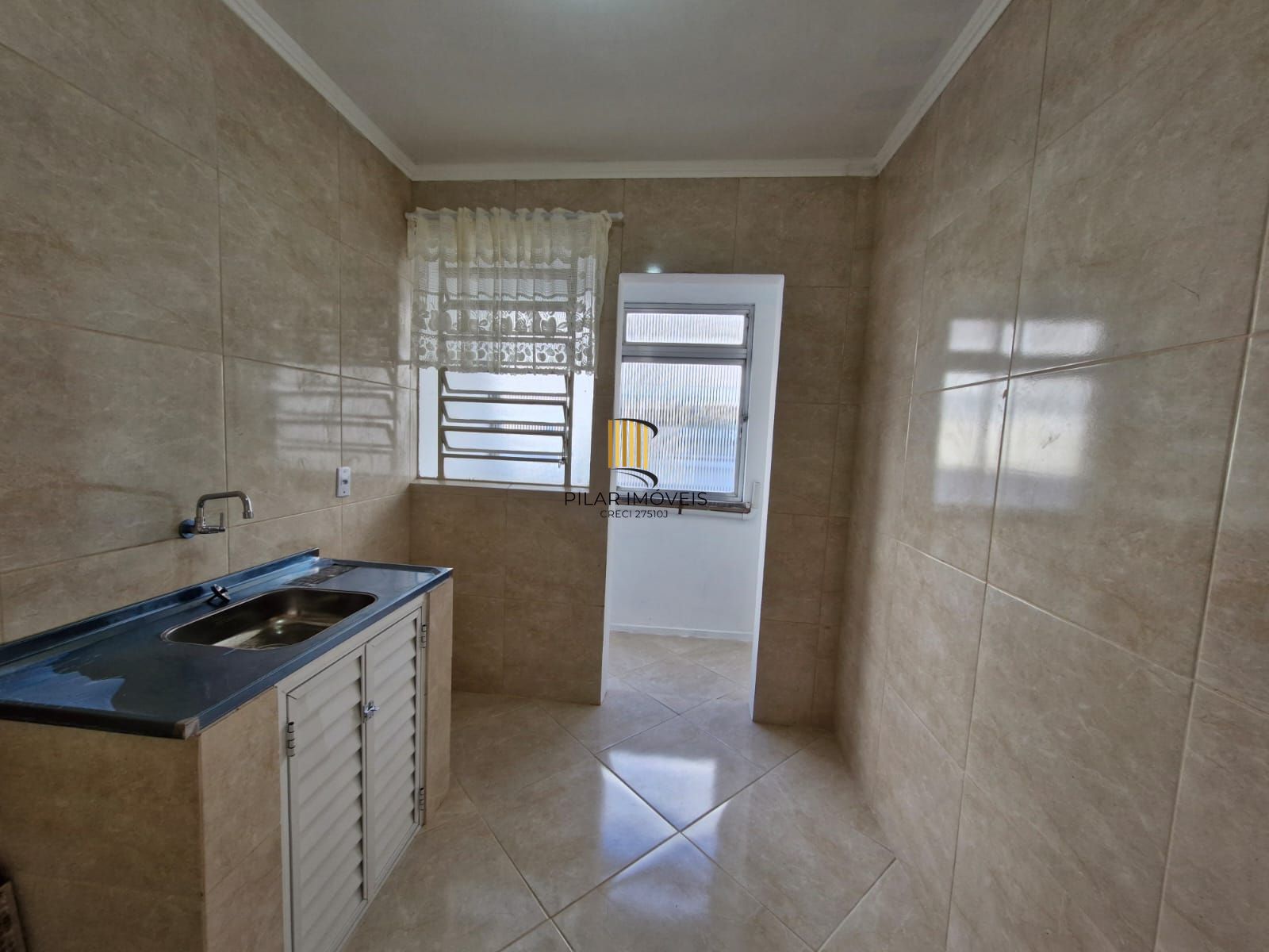 Apartamento 3 dormitórios na rua Corronel Massot, Cristal.