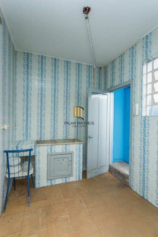 Apartamento com 2 quartos e 65m² à venda em Azenha, Porto Alegre.