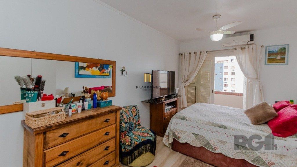 Casa 394m², 4 dormitórios, 4 vagas no bairro Cristo Redentor