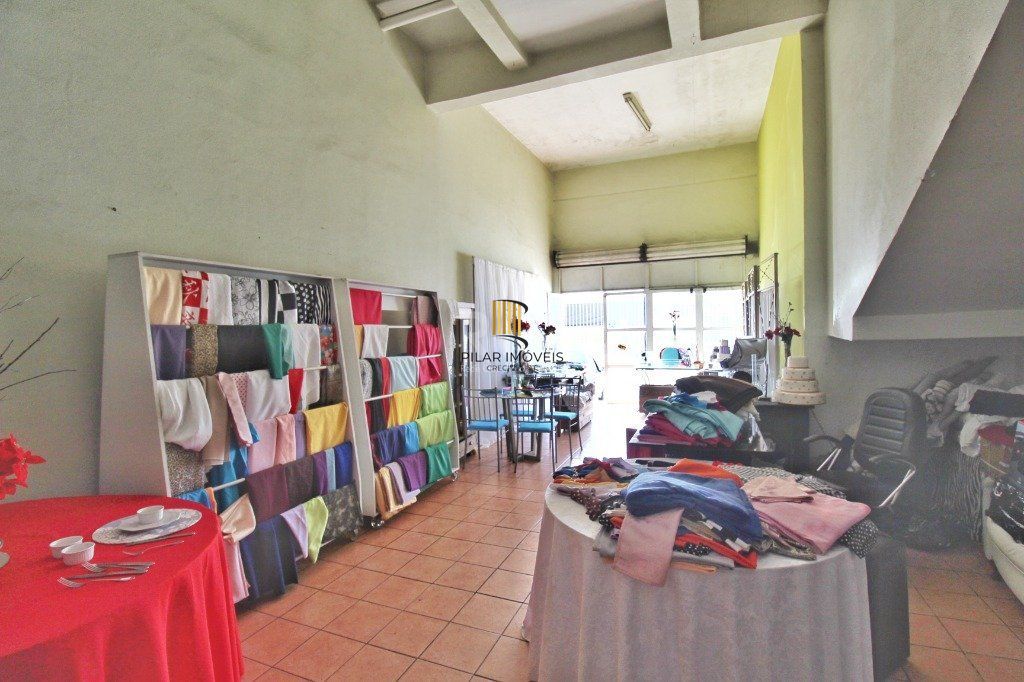 Loja para Venda - 60m², 0 dormitórios, 3 vagas - Petrópolis