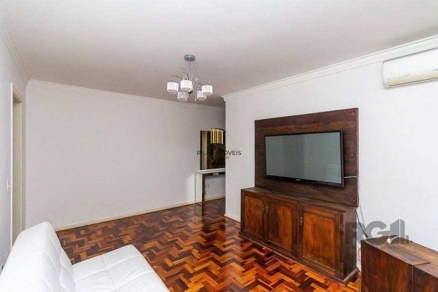 Apartamento 82m² - 2 dormitórios, 1 vaga no bairro Menino Deus