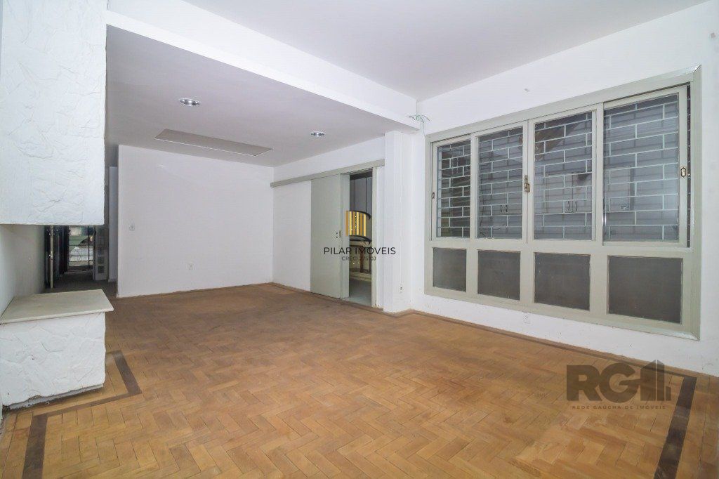 Casa 5 dormitórios no bairro Farroupilha