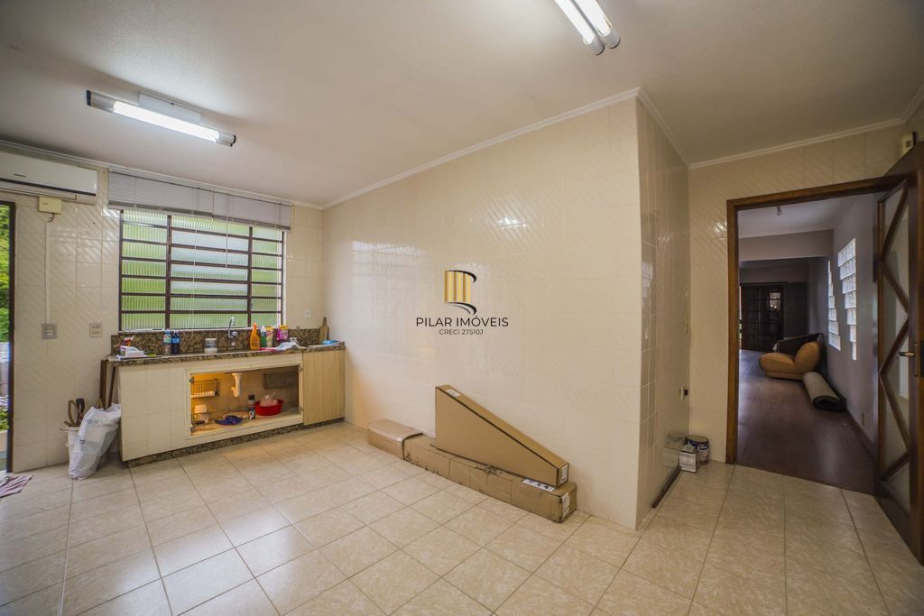 Casa de 4 dormitórios à venda no Bairro Santa Tereza - Porto Alegre