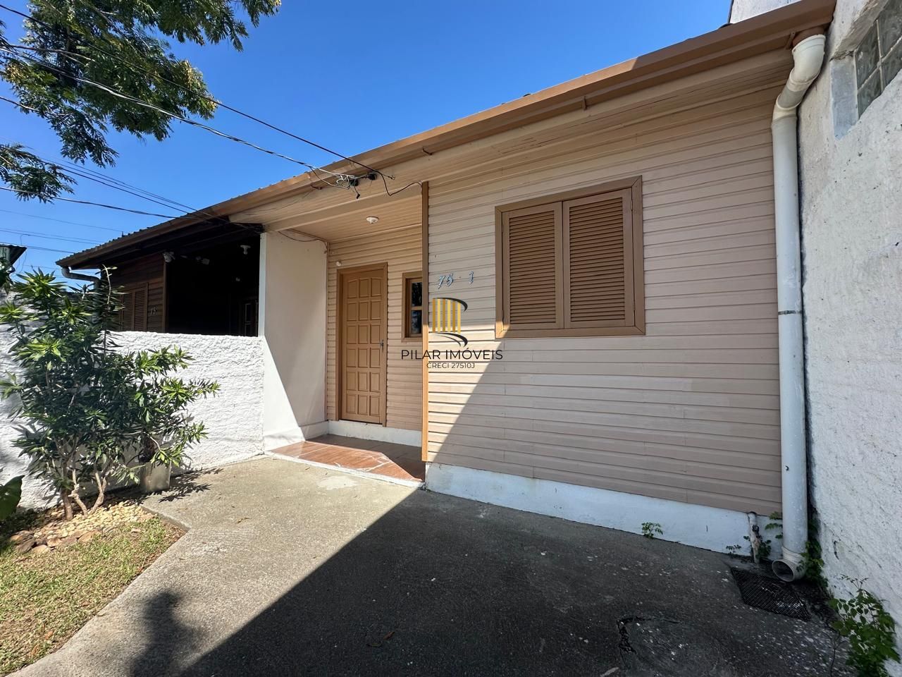 CASA BEM LOCALIZADA NA CAVALHADA EM FRENTE AO CECOPAM