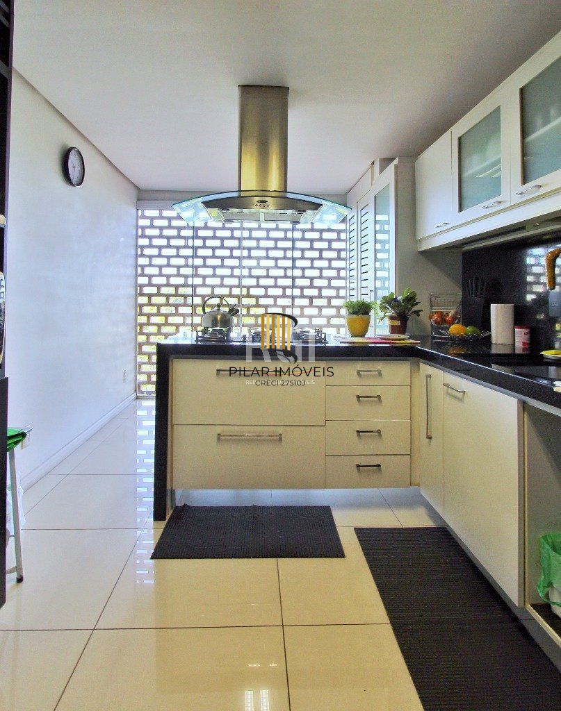 Cobertura para Venda - 177.81m², 3 dormitórios, sendo 1 suites, 1 vaga - Teresópolis