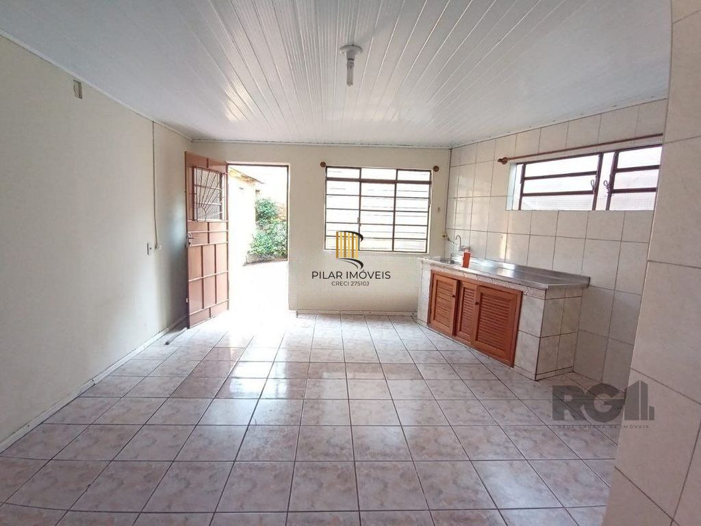 Casa de 2 dormitórios no bairro Campo Novo
